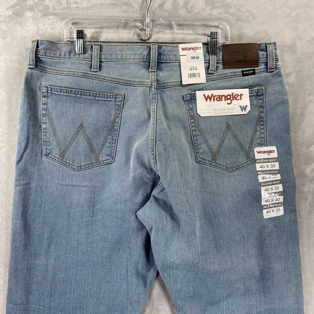 Wrangler Jeans mens 40x29 Relaxed Bootcut Denim Blue Western Bootleg Light Wash